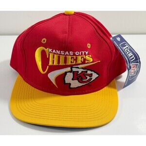 Kansas City Chiefs Hat Cap Snap Back Red Yellow Football Logo Mens VINTAGE 90s